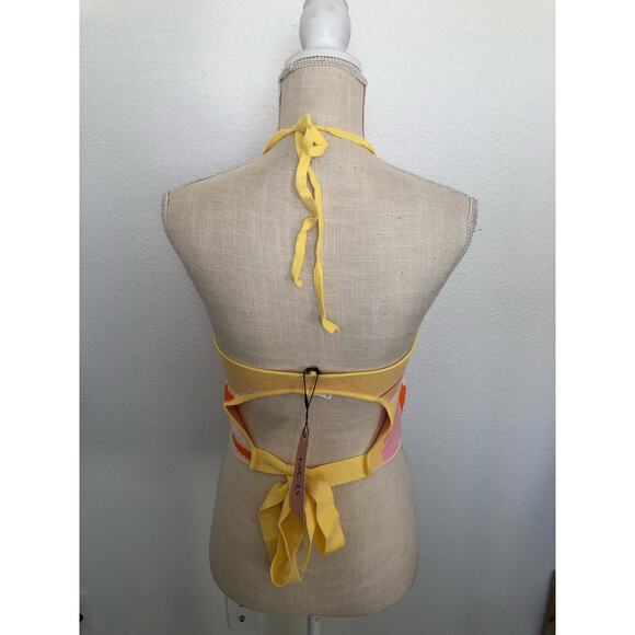 Micas Swirl Knit Retro Wavey Cropped Halter Open Back Top - L - Picture 5 of 6